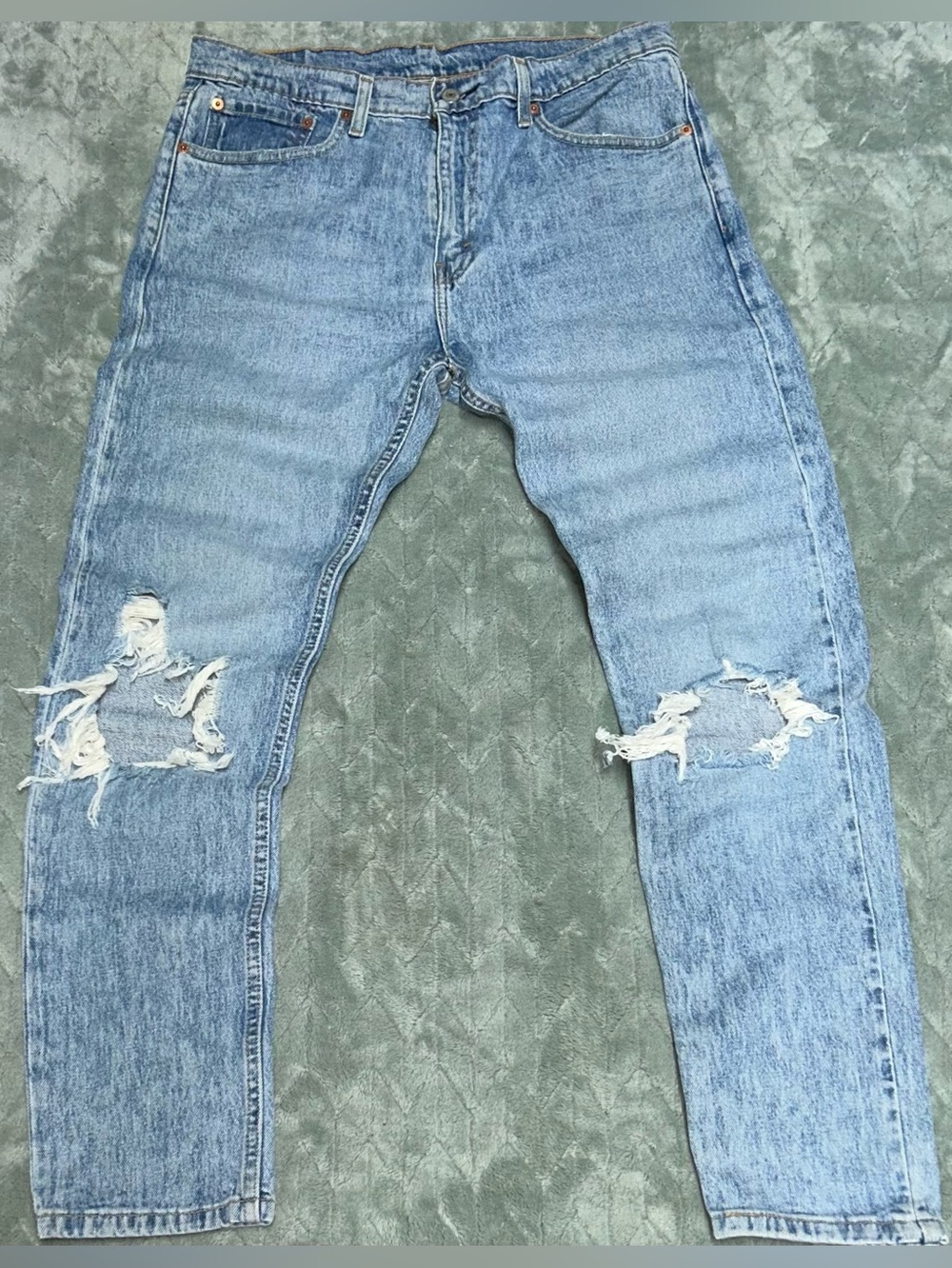 Levi’s 512 Slim Tapered Distressed Blue Jeans Men’s Size 33x30